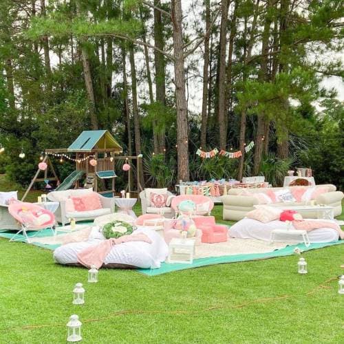 Outdoor Lounge