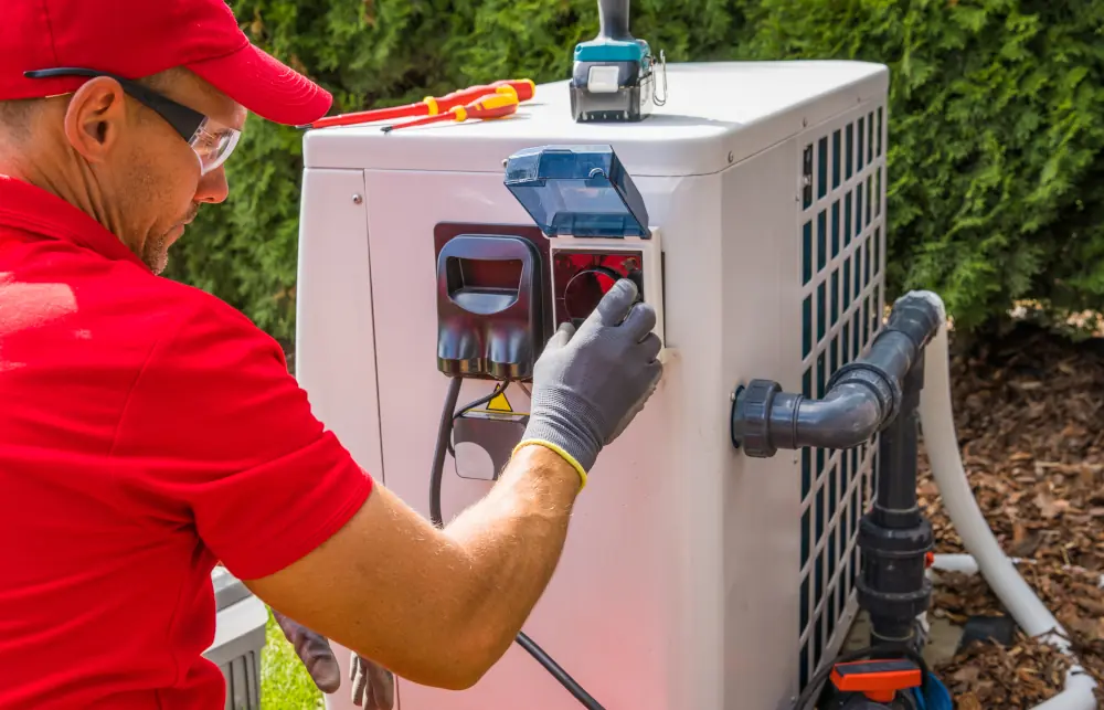 Professional repairing heat pump