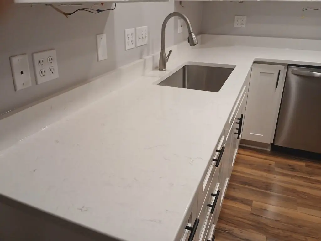 Minute Quartz 65 SF