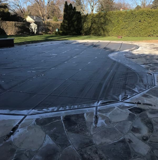 Swimming pool safety cover