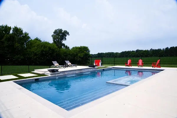 CUSTOM SWIMMING POOL WITH SPA