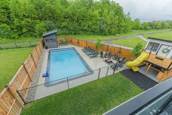 Residential swimming pool London Ontario