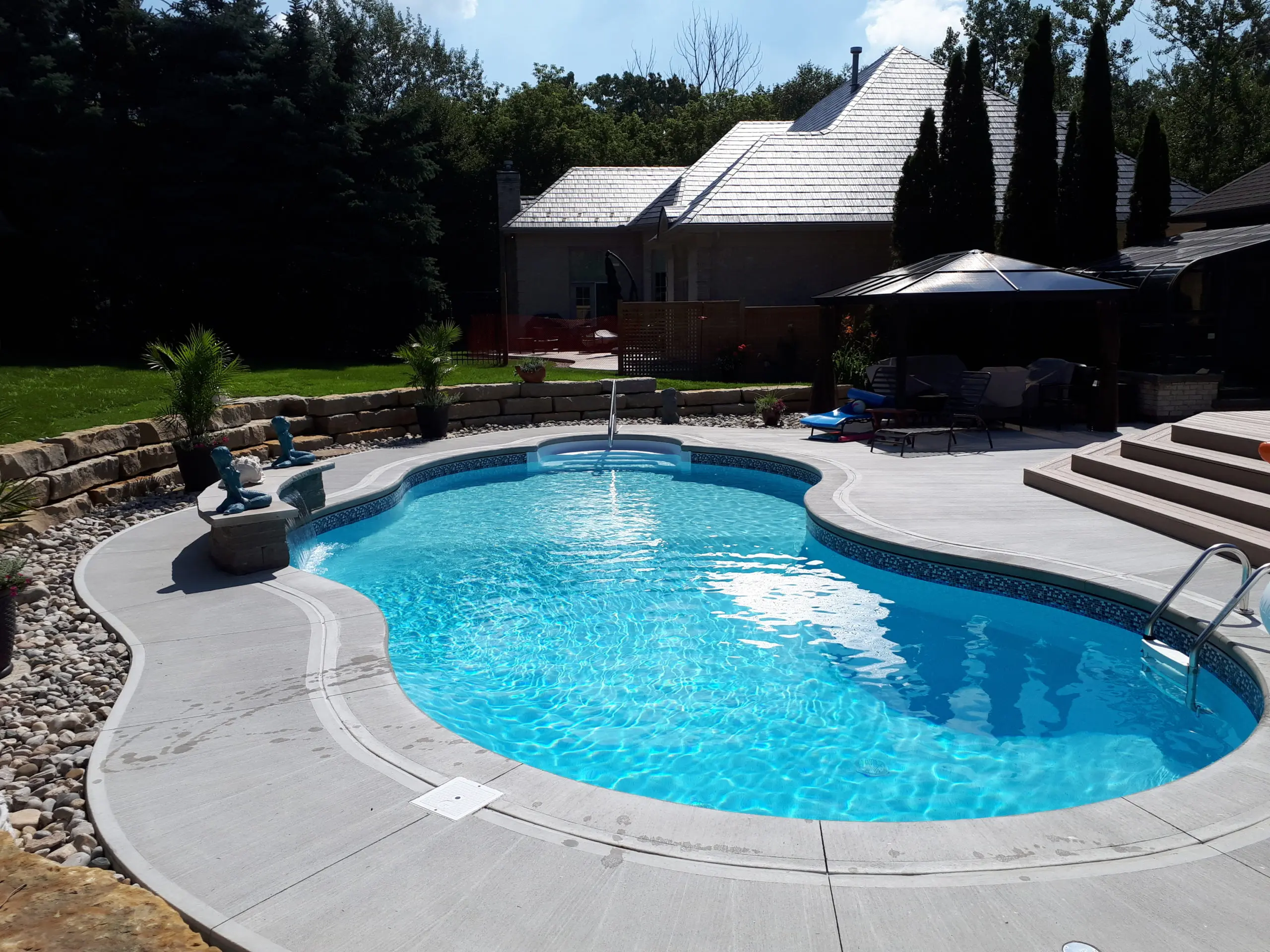 Residential swimming pool London Ontario