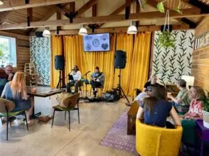 Rent the Bluewillow Lounge