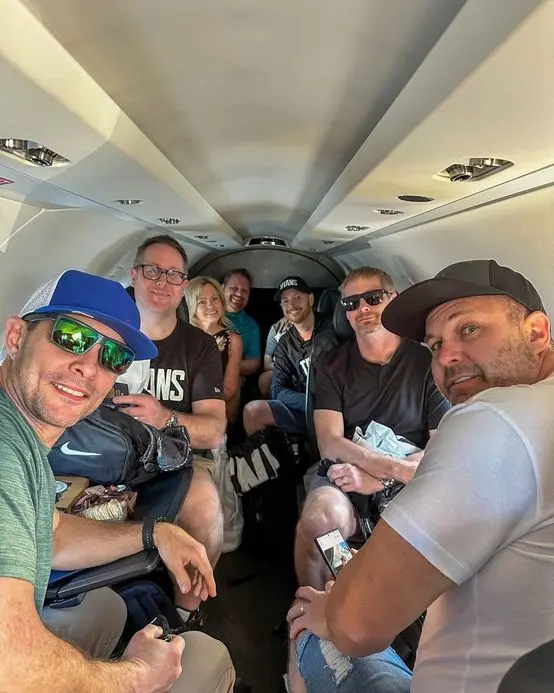 In the air with the Titans crew on the way to a mastermind trip