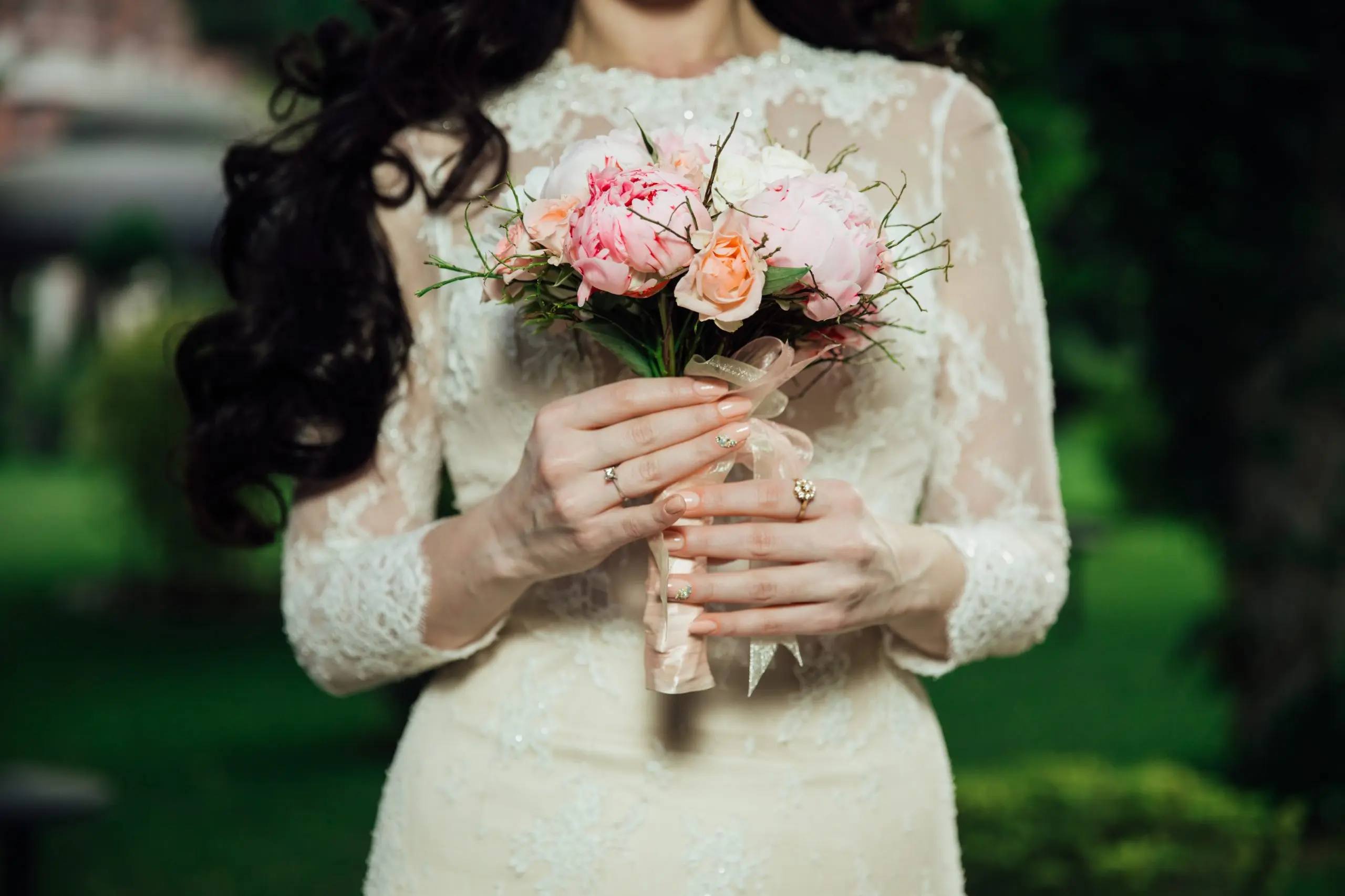 Soft pink wedding bouquet for handmade skincare gift inspiration