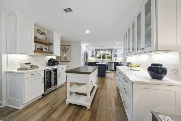 Expansive Kitchen Remodel