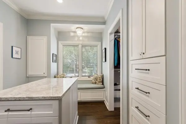 Custom Closet Cabinets