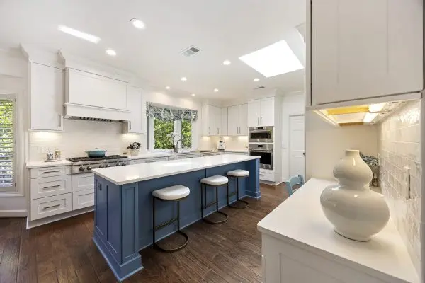 Mixed Color Cabinetry