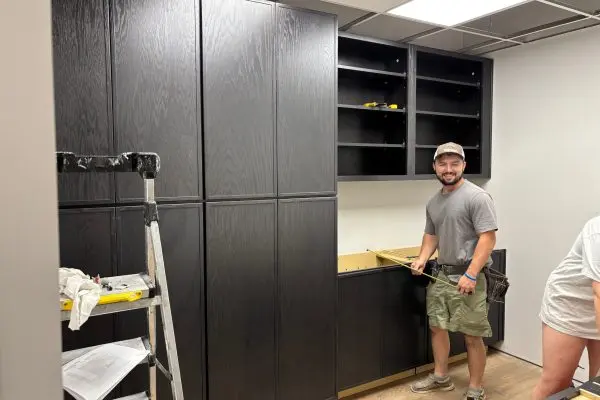 KDS Team Working on New Showroom