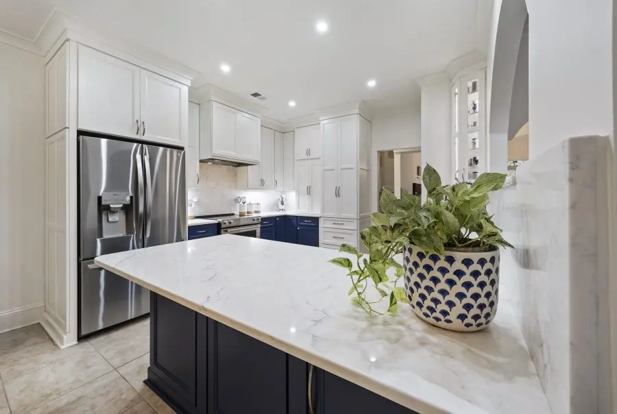 Transitional Kitchen Remodel in Richmond Hill, GA by Kitchen Design Solutions: Richmond Hill project photo