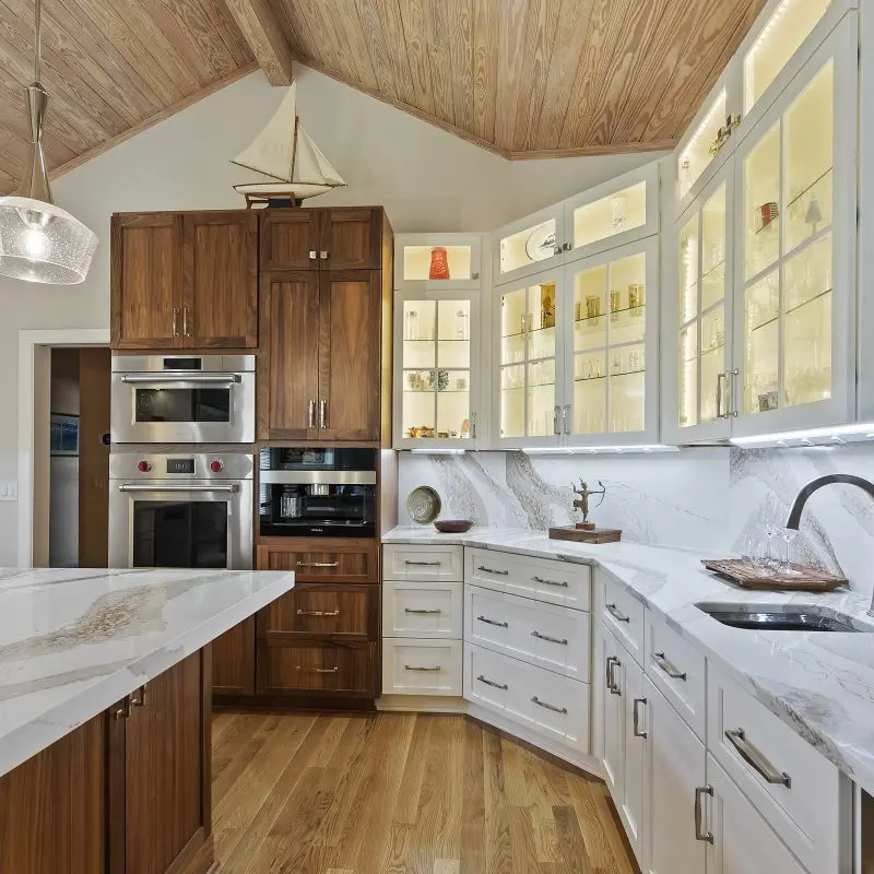 Custom Kitchen Cabinets