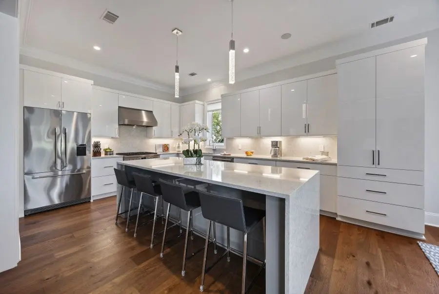 Modern kitchen contractor