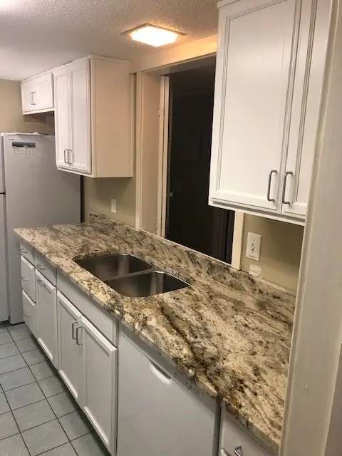 Traditional Kitchen Remodel by Reliance Cabinetry LLC — Project 1 project photo