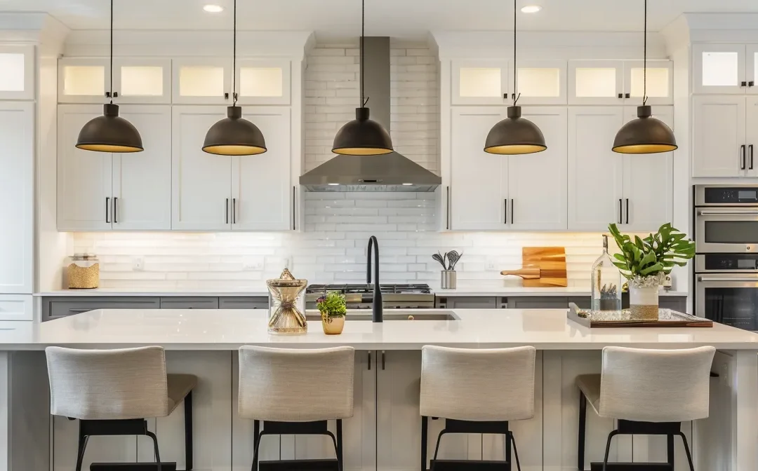 are white shaker cabinets trending in 2025