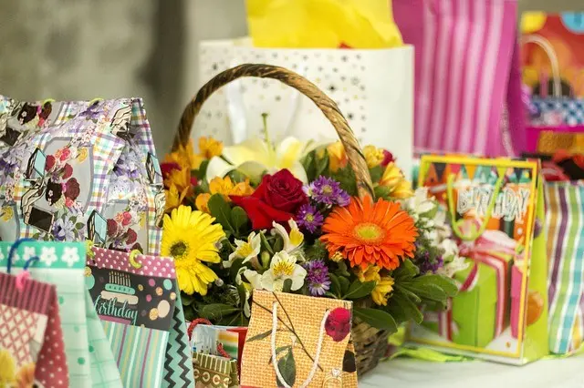 gift-4821508_640