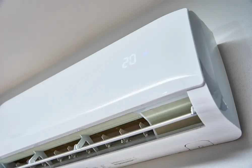 Ductless mini splits efficiency at heating - Picture of a ductless mini split