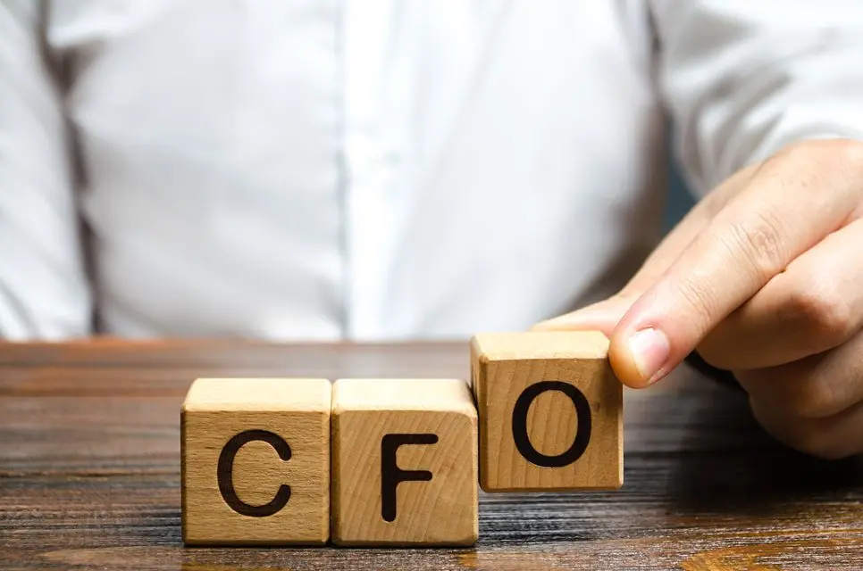 chief accounting officer vs chief financial officer.