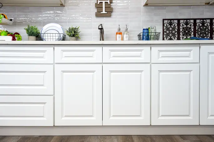 Cabinets Aspen White