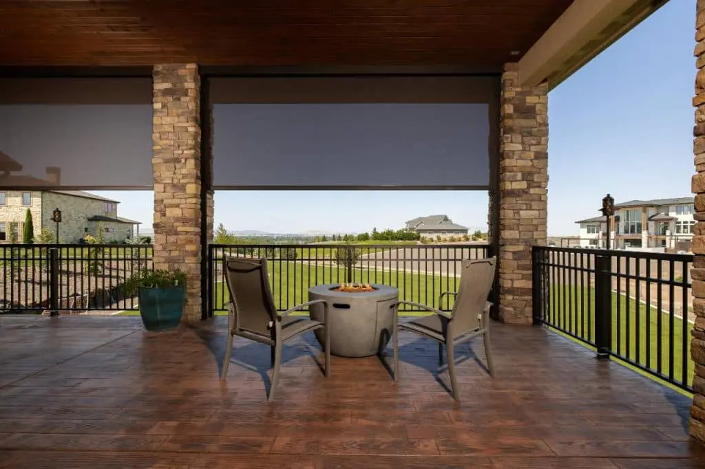 fall decorating ideas for patio covers and pergolas