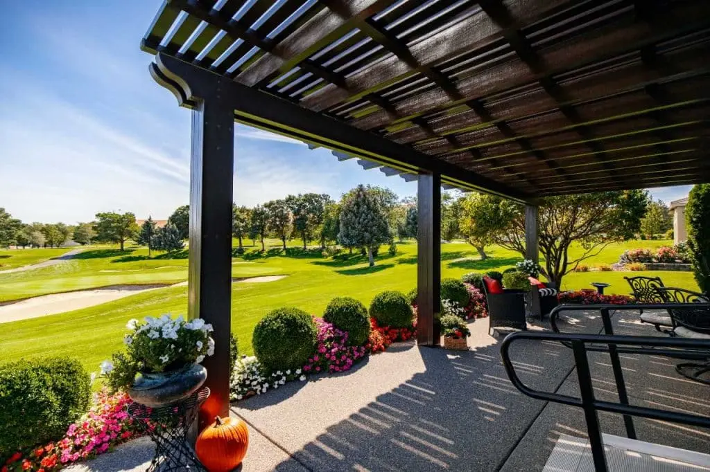 spring decorating ideas for patio covers and pergolas