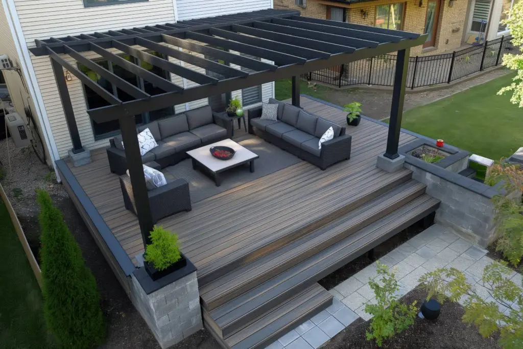 professional deck installation in West Richland, WA