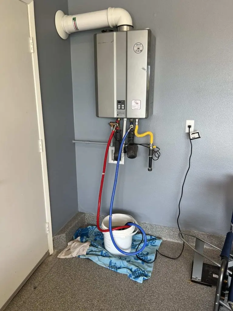 tankless-water-heater-flushing