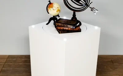Showcase Every Angle: Turntables for Artwork