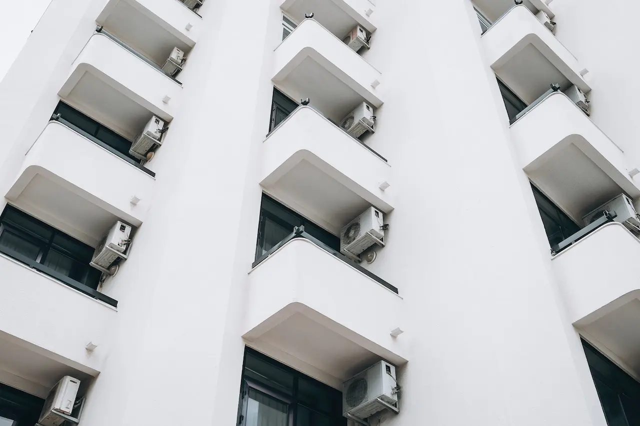 Apartment with air conditioner