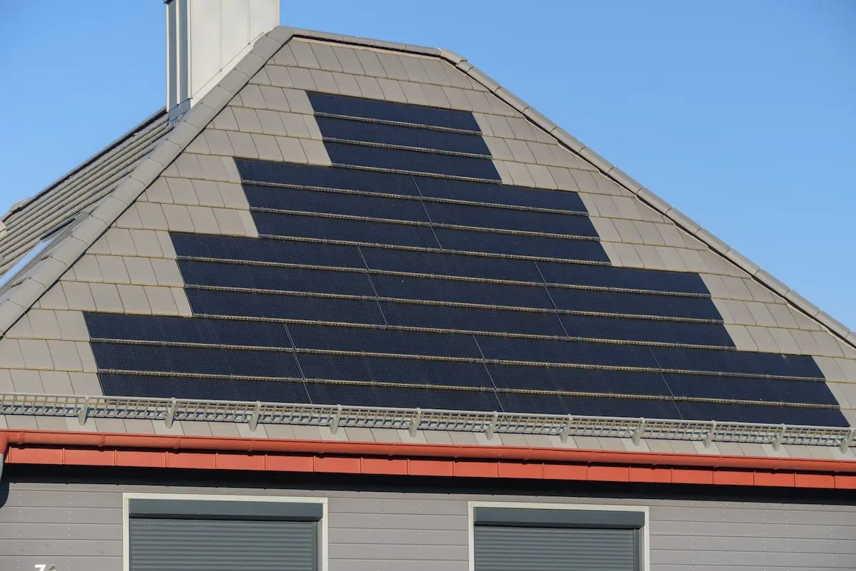 solar roof paneling tesla
