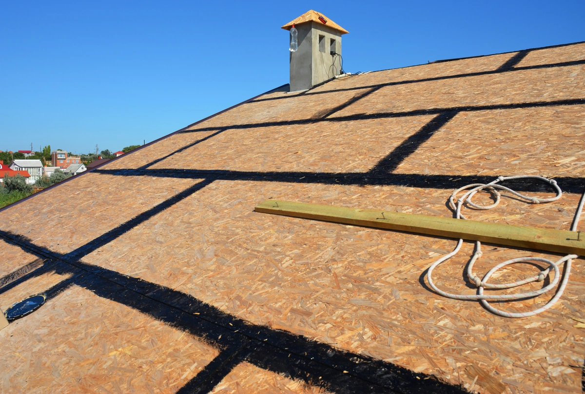 roof deck sheathing on a residential home