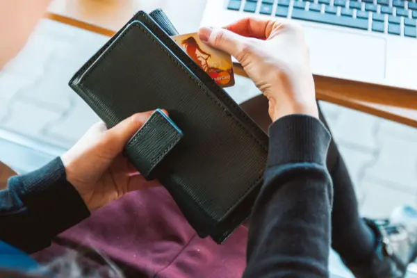 credit card to make online shopping purchases