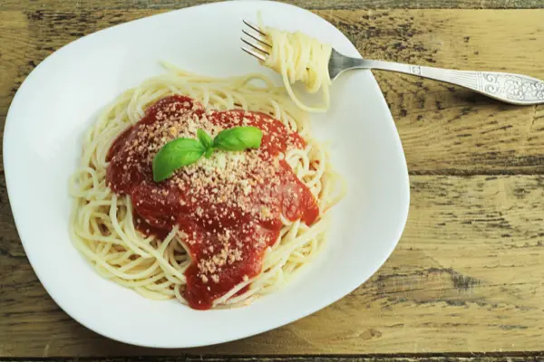 cook spaghetti for dinner