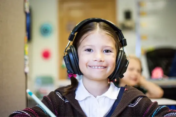 Memphis Moms Blog girl at school