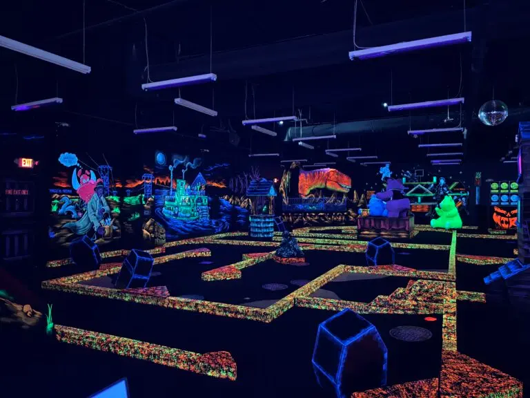 Glow Mini Golf Course with Glow in the Dark effects