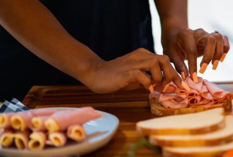lunch meat sandwich