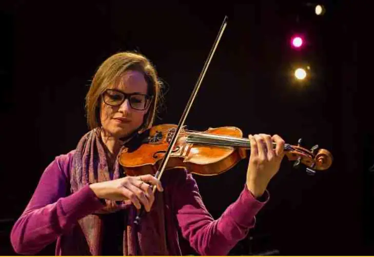 Hannah T playing the violin
