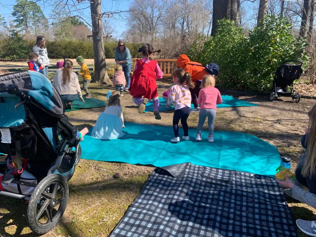 mommy and me storytime at Memphis Botanic Garden