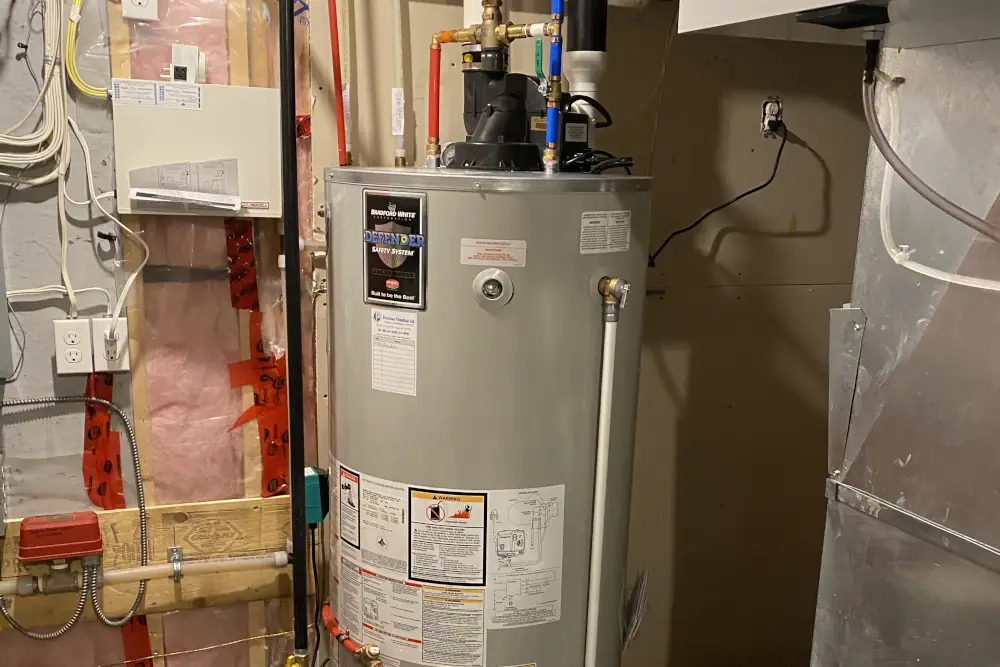 Hot water tank