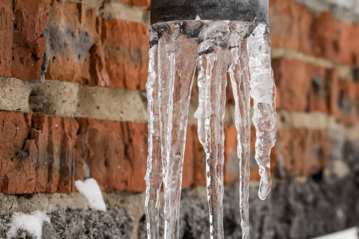 Identifying frozen main sewer lines