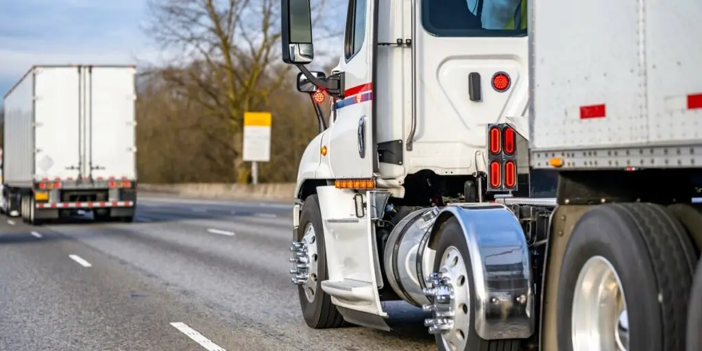 Truck Accidents Caused by Poorly Loaded Trailers | Spokane Valley | Call (509) 495-1246