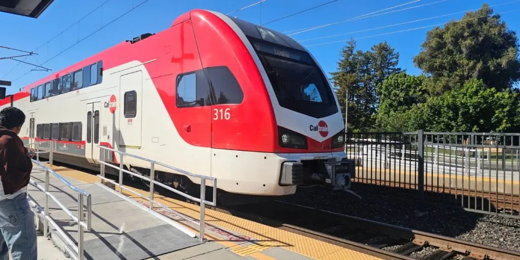 ALTRANS team developing commuter transportation solutions that support efficient employee travel and sustainable mobility in San Francisco | Commuter Programs & Services San Francisco