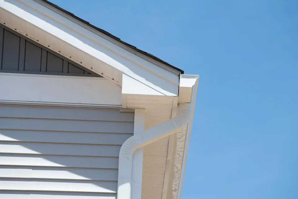 roof overhang-eaves and gutter system overhang on roof