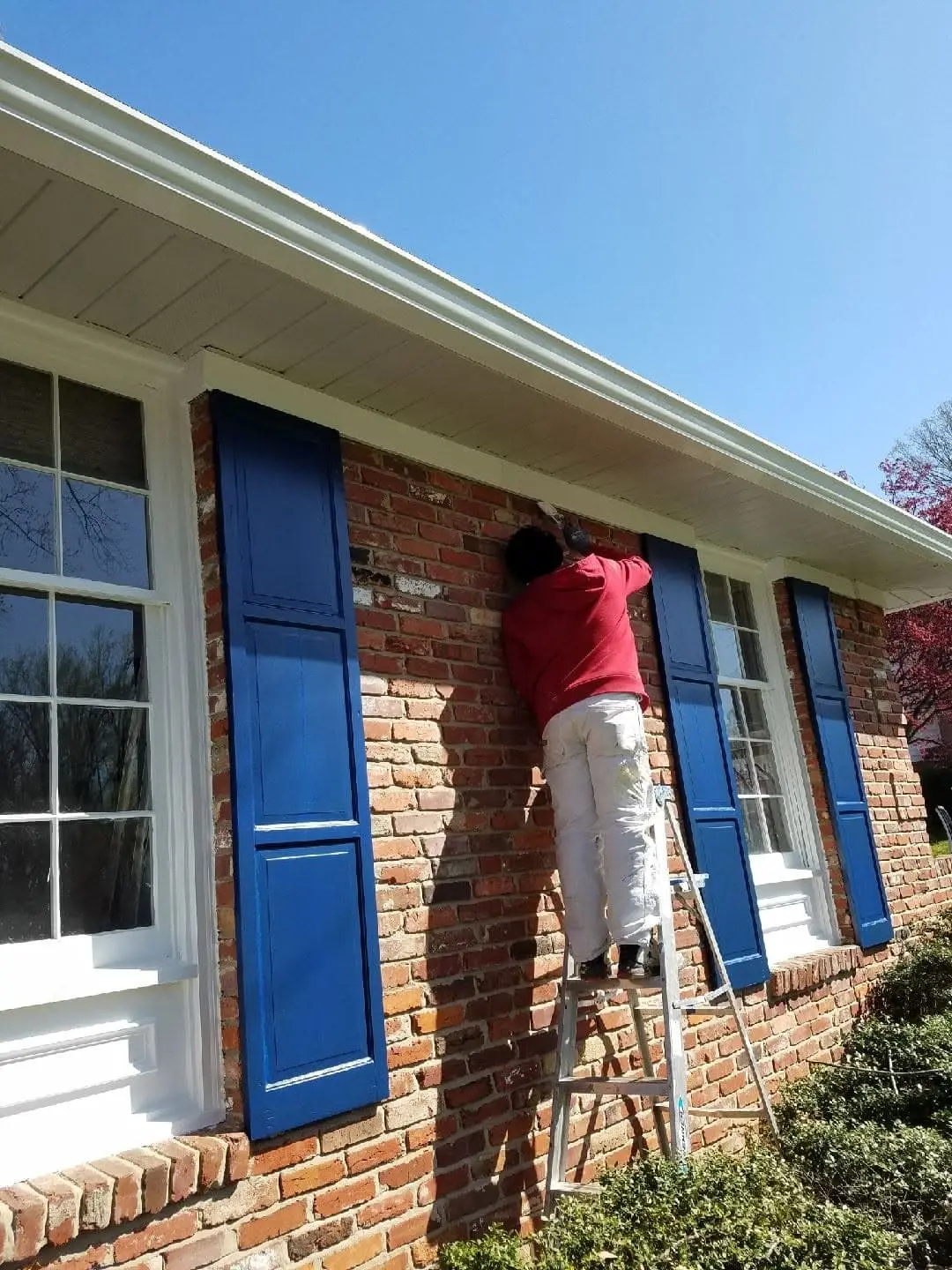 Painting soffit and fascia trim on a brick rancher - Lorton, VA