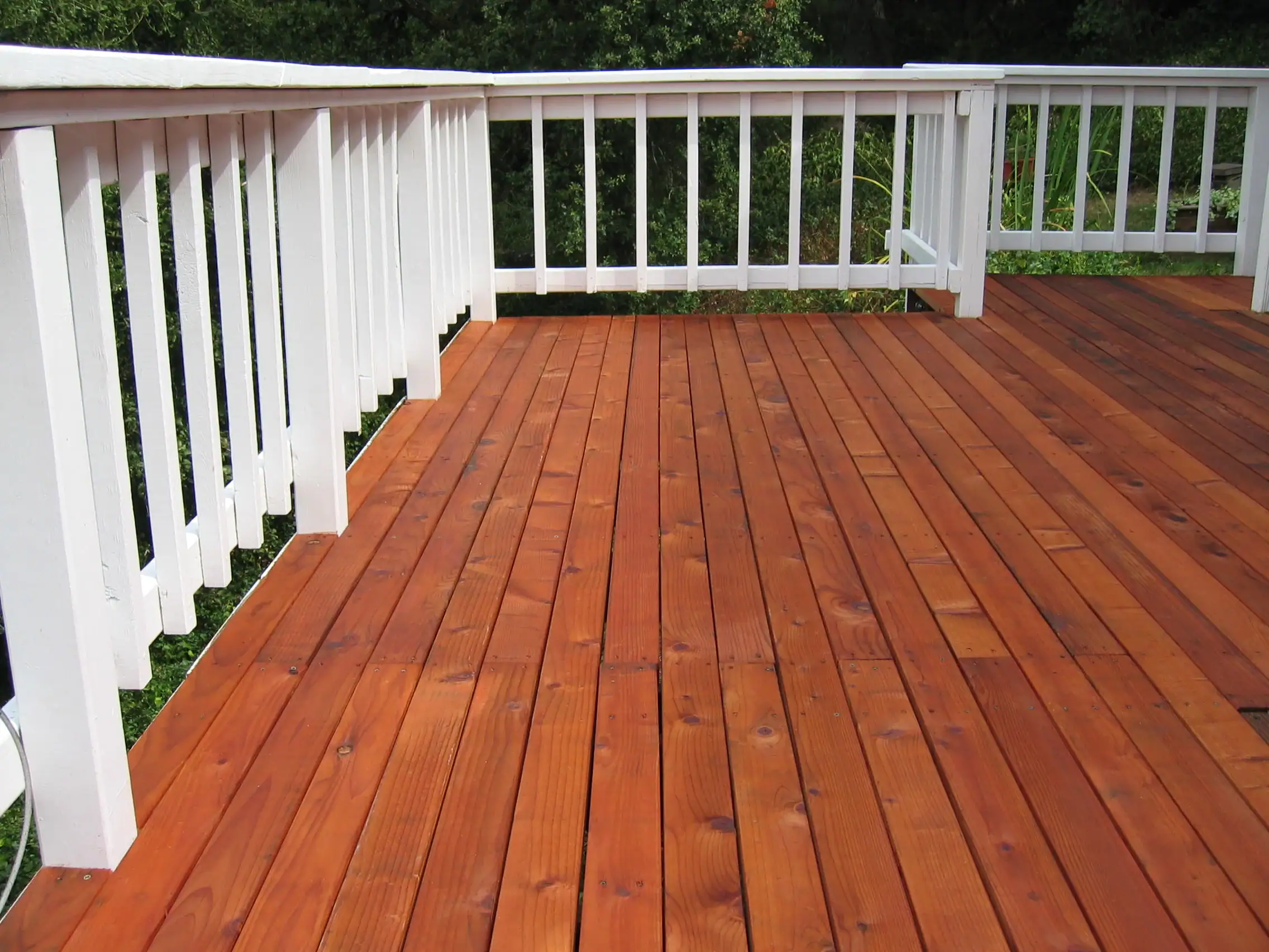Deck Staining & Painting