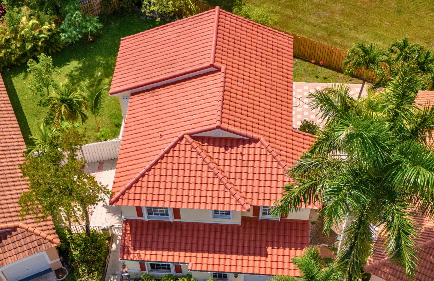 Distinctive Roofing - Davie Kona Red 4