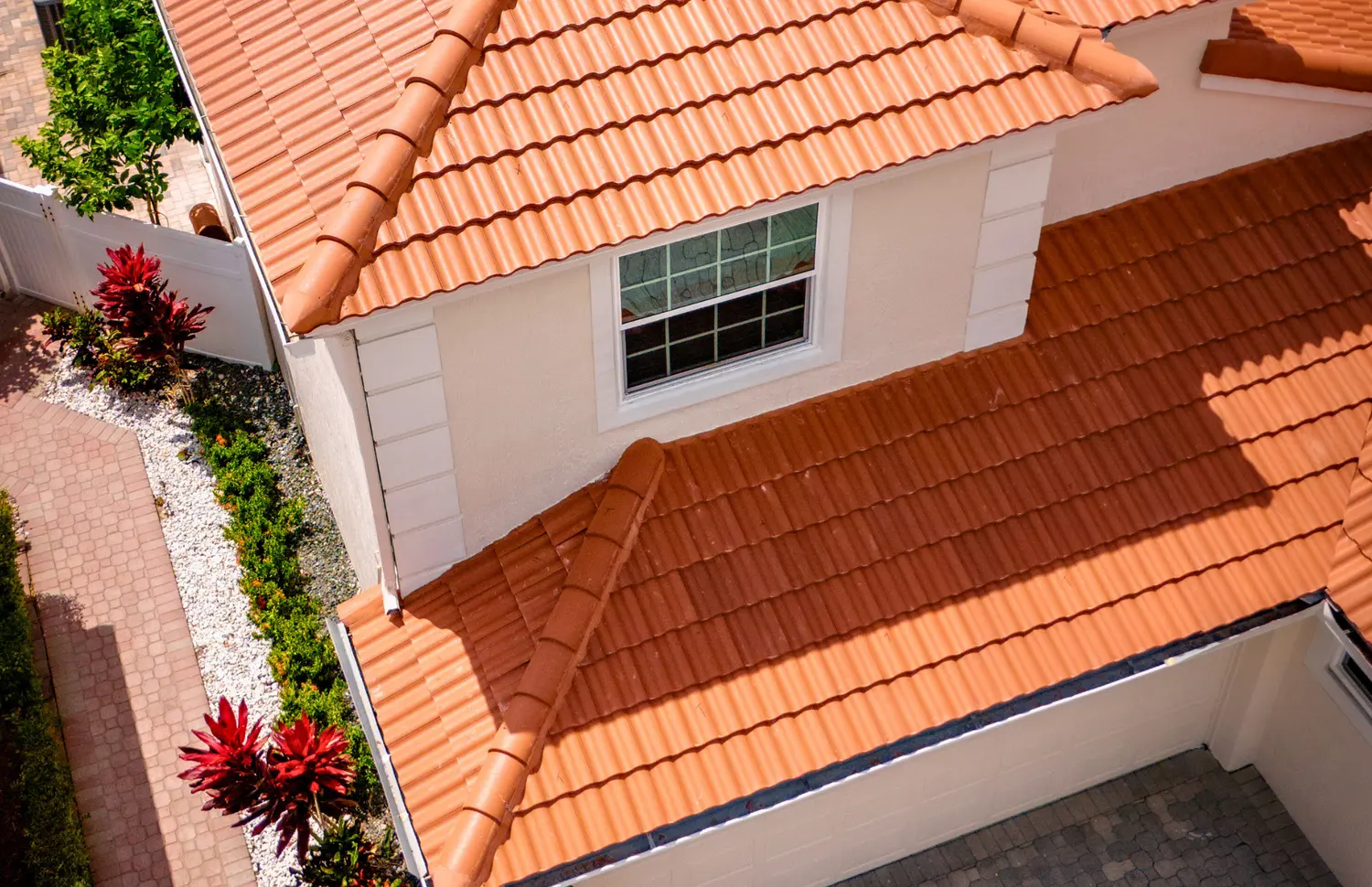 Distinctive Roofing - Brava Way Boca Raton FL