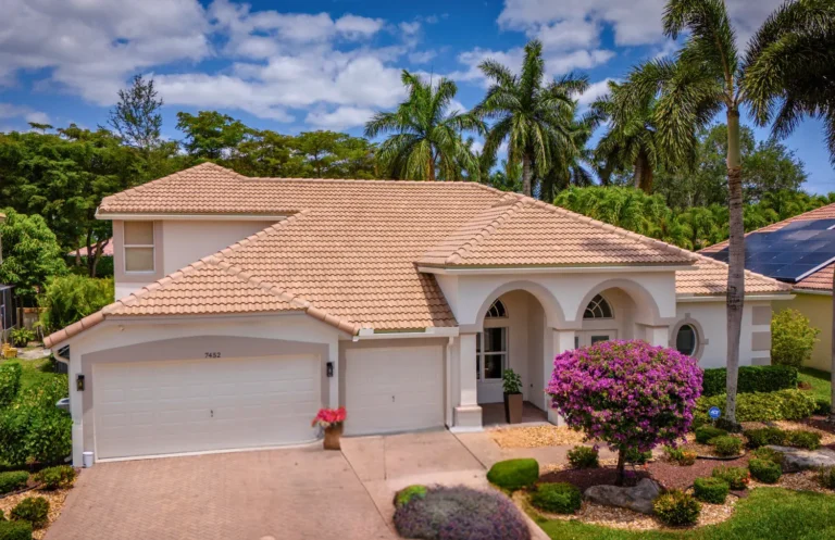 Distinctive Roofing - Boynton Beach Estate Coconut 1
