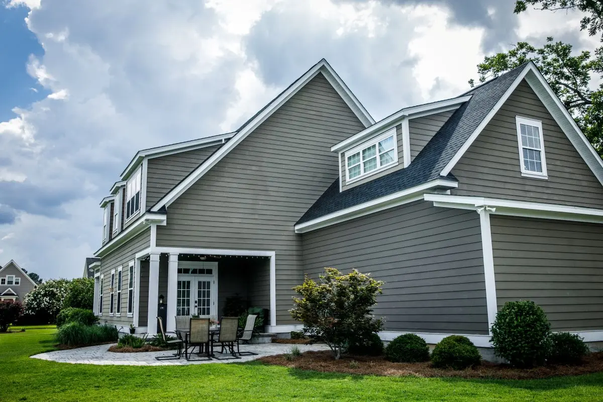 Minneapolis home protected by a properly-installed residential roof