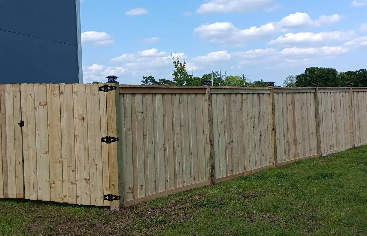 Jacksonville Florida Wood Fence Installation